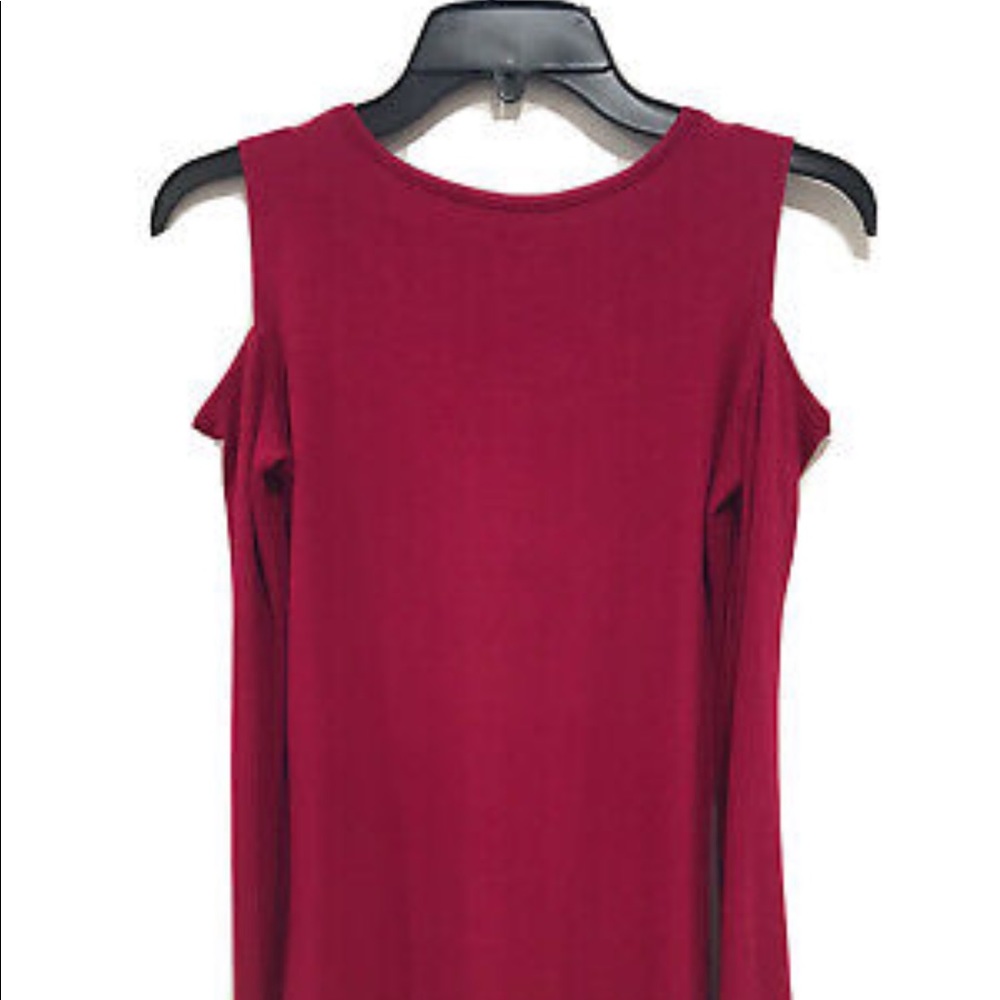 Mudd cold shoulder long sleeve top